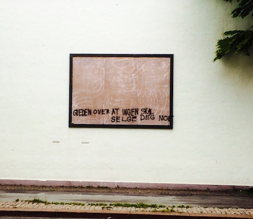 På baksida av KODE i Bergen